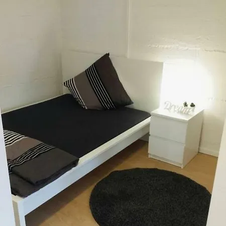 Kunstlerwohnung Surther Strasse 92 Cologne